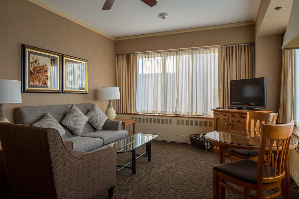 Hotel The Captain Cook 4*